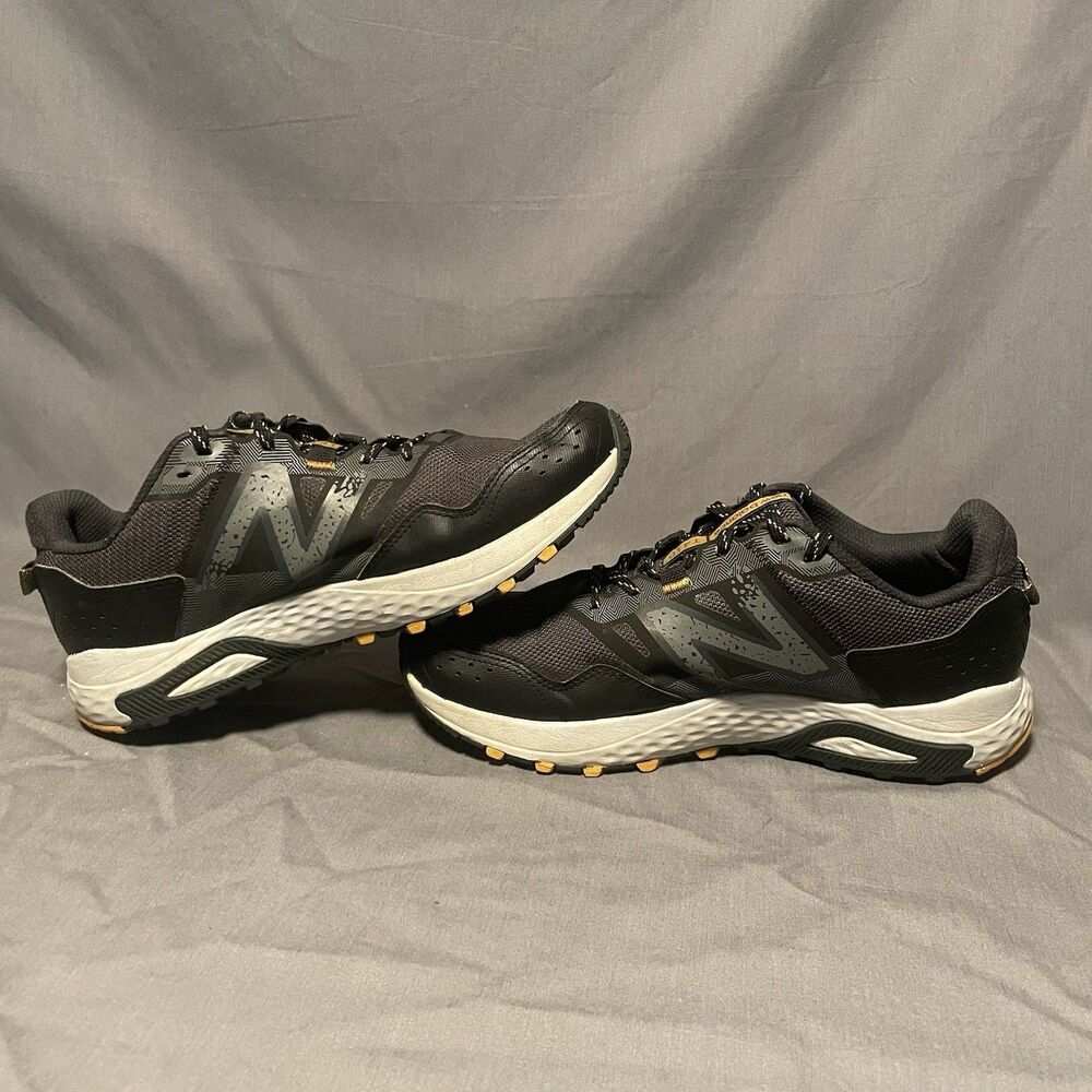 New Balance 410v8 Men's Size 10.5 4E Running Shoes Trail Hiking
